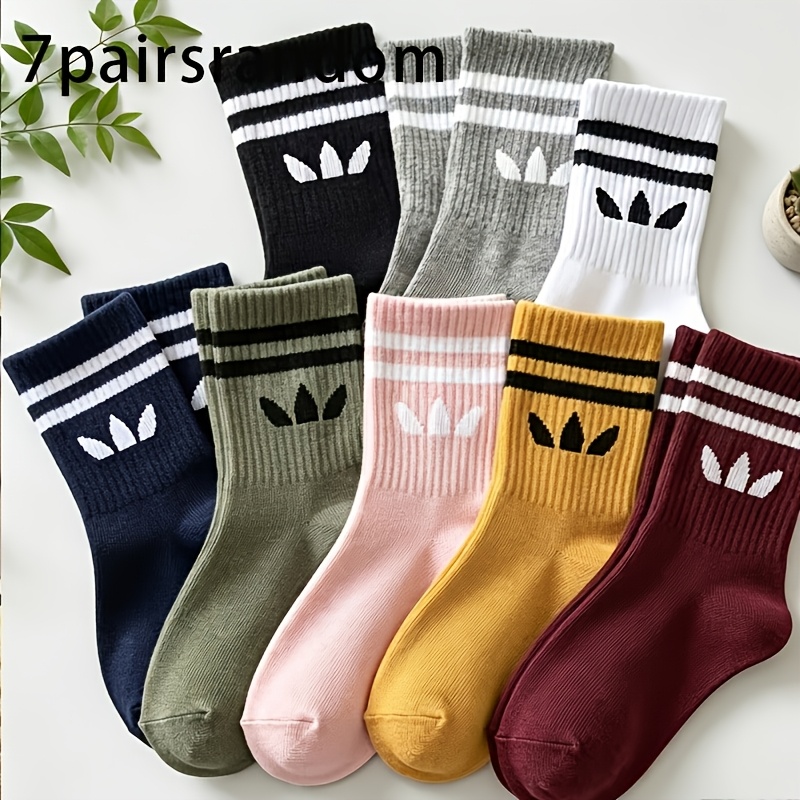 TEMU 7 Paar zufällige Damen Freizeit Vielseitige Mode Doppelstreifen Dreifachpunkt Farbige Sport Trendige Home Outdoor Mid-Calf Socken