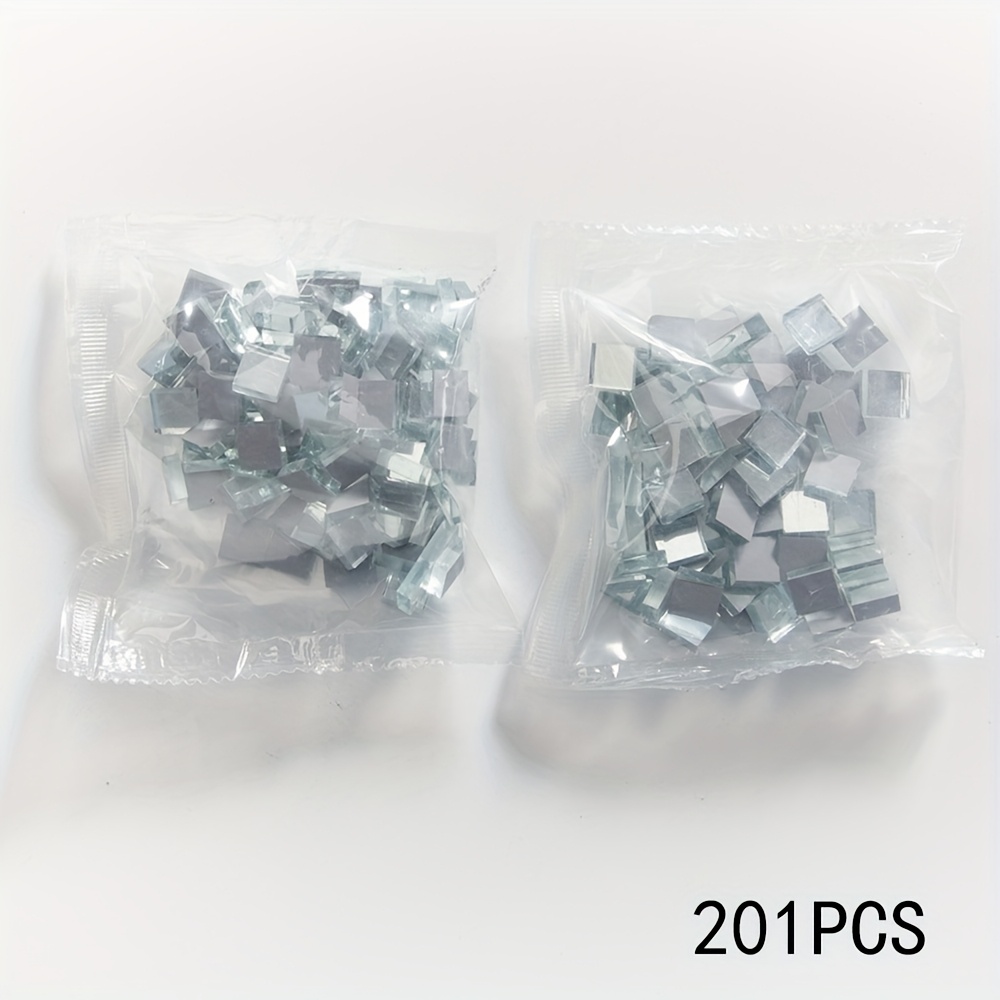 E-shop 201 Stück Silber Spiegel Mosaik Fliesen 0.393X0.393 Zoll (1X1 cm), Mini Glas Quadrate für Bastelarbeiten, Fotorahmen, Untersetzer,