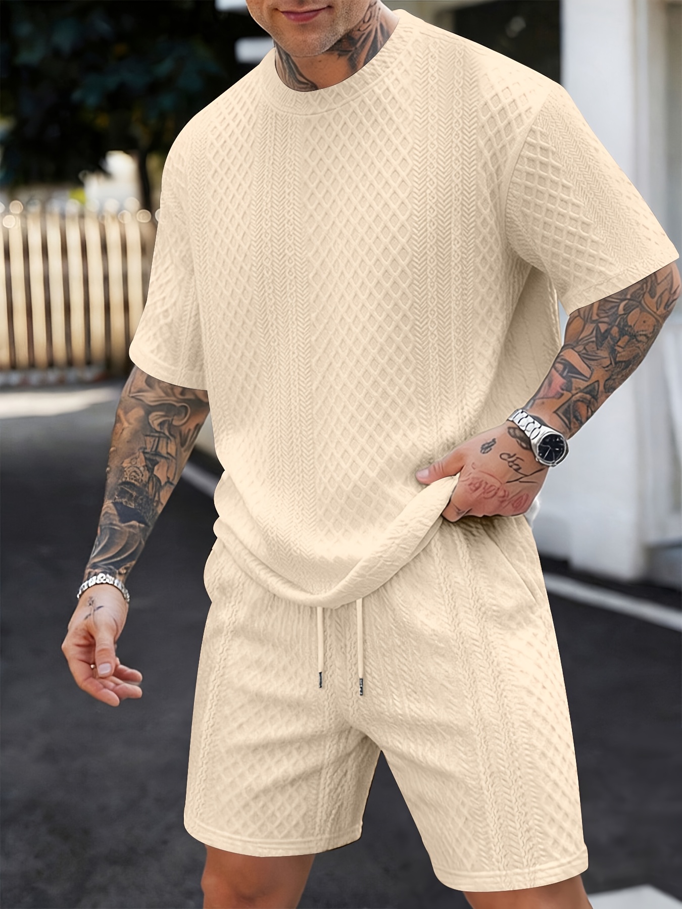 Men's New Textured Fabric Crew Neck T-Shirt + Drawstring Shorts Set