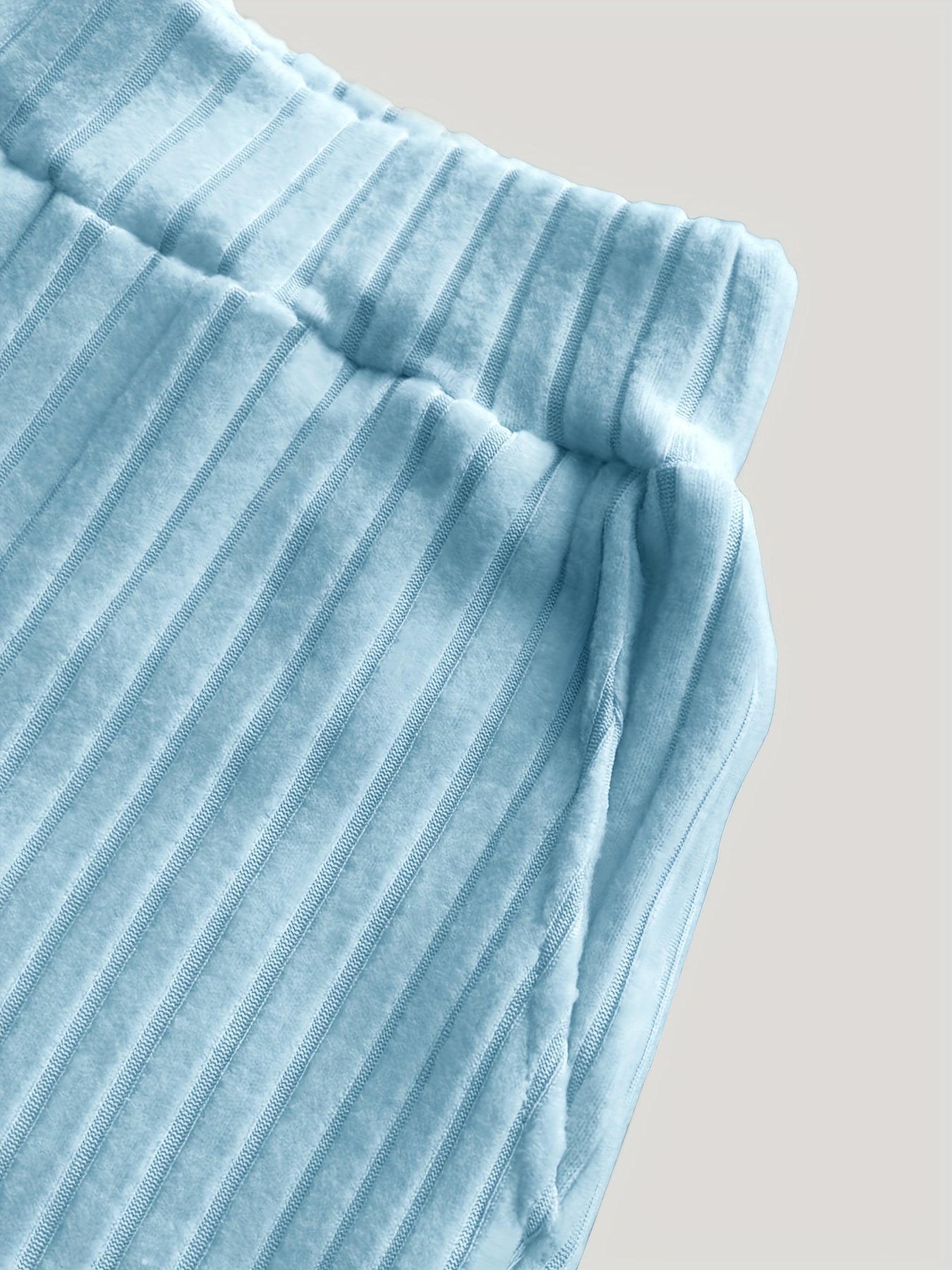 Model in full set, different pose, image 5