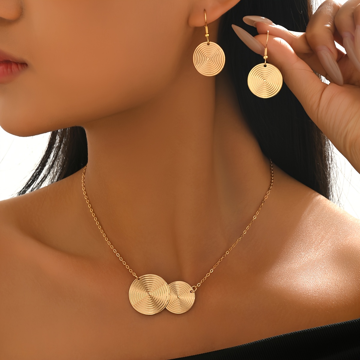 Image of 2pcs Set Textured Disc Earrings And Double Spiral Disc Pendant Necklace | Suitable For Daily Wear And Gift- Occasions, Alloy, Lxalry Brand