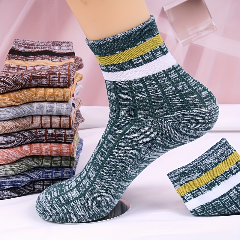 

10 Pairs Of Stylish Ethnic Retro Striped Mid-calf Socks For Men, Breathable And Comfortable For All .