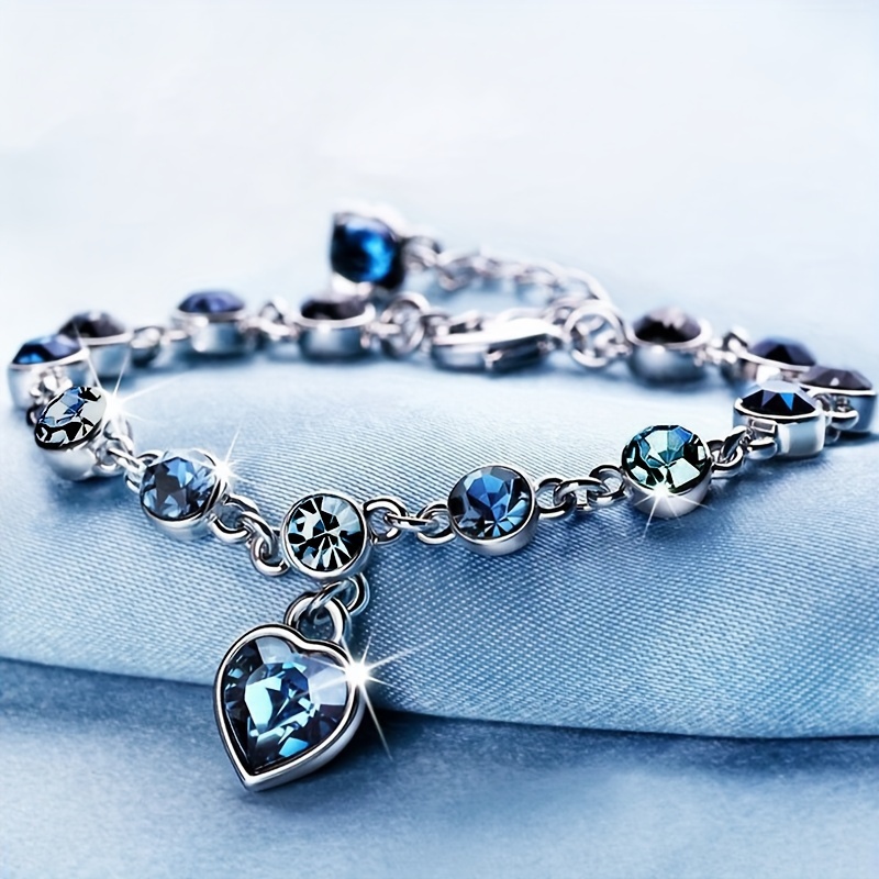 E-shop Elegantes und exquisites Mode-Armband, einfacher und klassischer Stil, herzförmiger Anhänger, geeignet für und Party, eine Wahl für