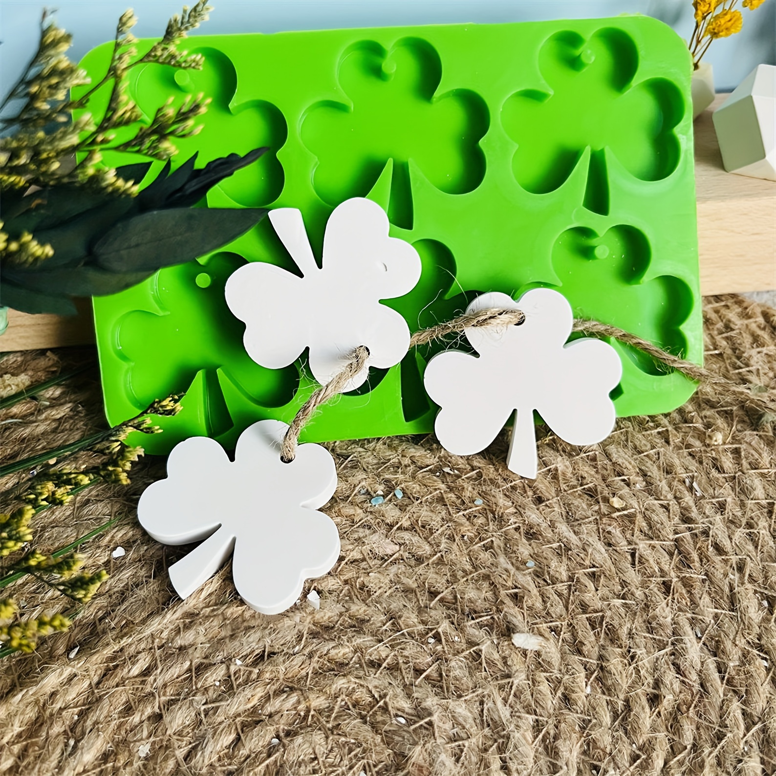 

charming Diy" Lucky Clover Pendant Silicone Mold - 6-cavity 4 Leaf Clover Design For Diy Jewelry, Home Decor & Spring Crafts