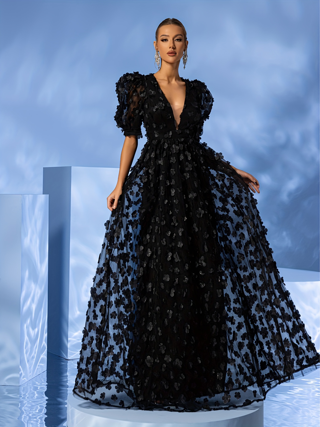 Women'S Elegant Formal Evening gown Deep V-Neck Party dress with Floral  Decoration, Flattering Fit for Weddings Elegant Black Formal Attire 