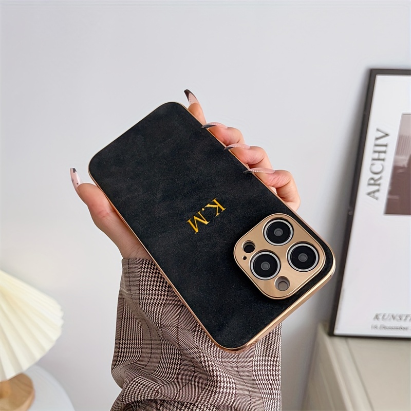 E-shop Handyhülle: Personalisierte Handyhülle für iPhone 17 16 15 14 13 12 11 Pro – Individuelle Namensinitialen Gravur – 3D Goldprägung – Luxus