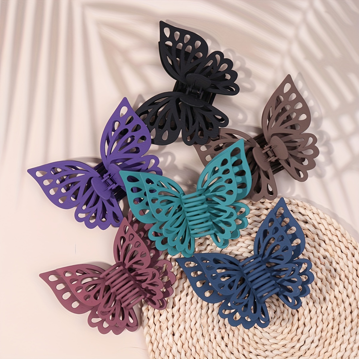 

6-pack Colorful Hollow Out Butterfly Hair Claws, Vintage Elegant Style, Large Butterfly Hair Clips For Upswept Hairstyles Personality Accessories