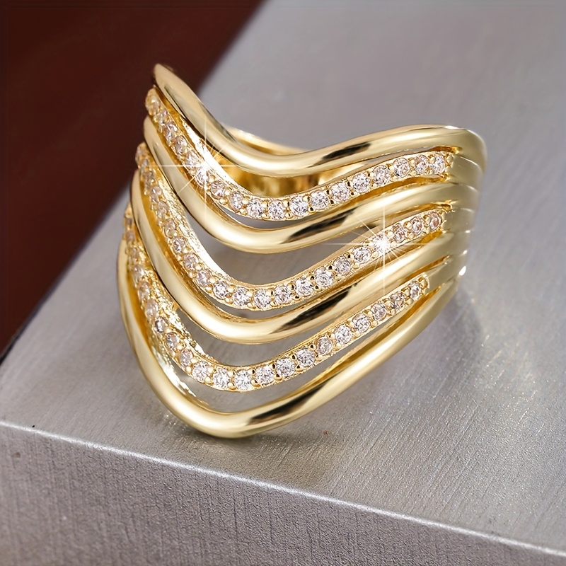 Image of Luxurious Copper Material With Wide Surface And Multiple Lines, Wavy Design Inlaid With Synthetic Zirconia For Women's Rings