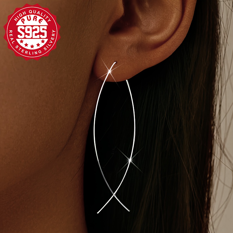 

1 Paire de Boucles d'Oreilles Élégantes en Fil de Silver S925 pour Femmes, Légères 1,36g, Hypoallergéniques, Bijoux de Mode et de Banquet, Plaqué Argent, Plume, Adaptées à Toutes les