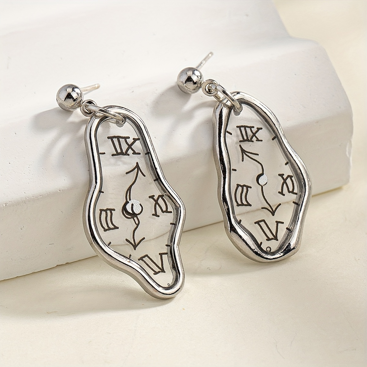 A Pair Of Creative Clock Earrings, 's Clock, Artistic And Creative Stud Earrings With An , S44