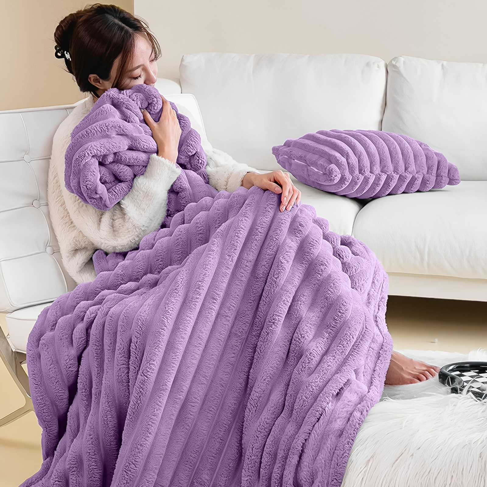 

1 Plush Plush Blanket Soft, Striped, Chunky Warm, Unprinted, All , A Comfortable Bedding Gift For Women