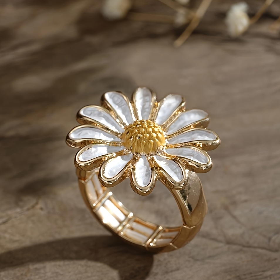TEMU Daisy Flower Ring For Women, Golden Plated Enamel Elastic Rings Adjustable Stretch Band Finger Rings, Bohemian Statement Floral Jewelry, Vintage