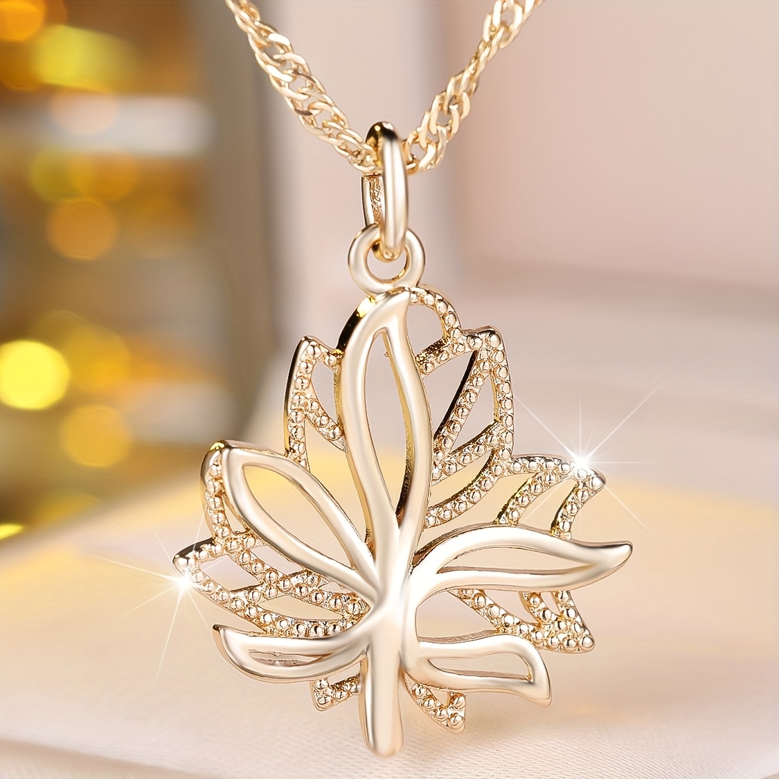 Image of And Stylish Hollow Leaf Necklace For Women, Embodying And Luxury With A , Perfect As A Commemorative Gift For Or