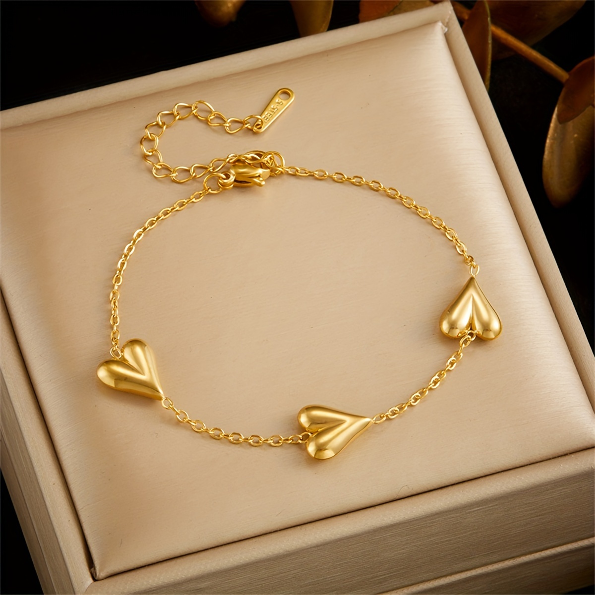 

Elegant 304 Stainless Charm Bracelet For Women - Fashionable Minimalist Adjustable Chain With Polished Heart Pendants