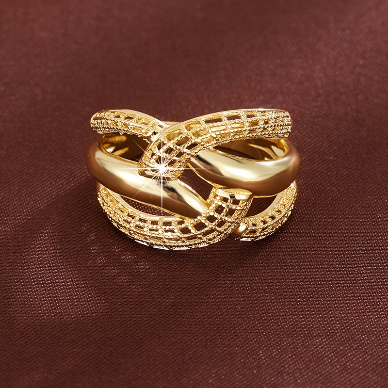 Stylish Women's Thread Entwined Ring with Cut-out Design