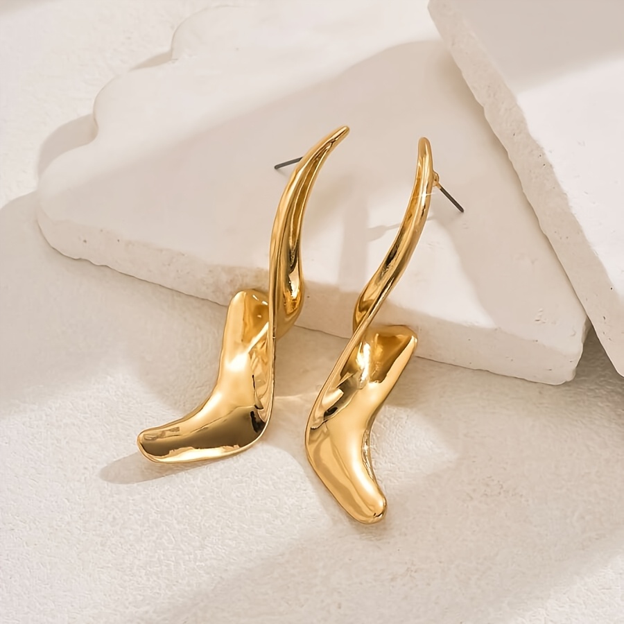 TEMU A Pair Of Vintage Bohemian-style Minimalist Creative Personality Curved Design Irregular Geometric Women's Fashion Stud Earrings, Suitable For