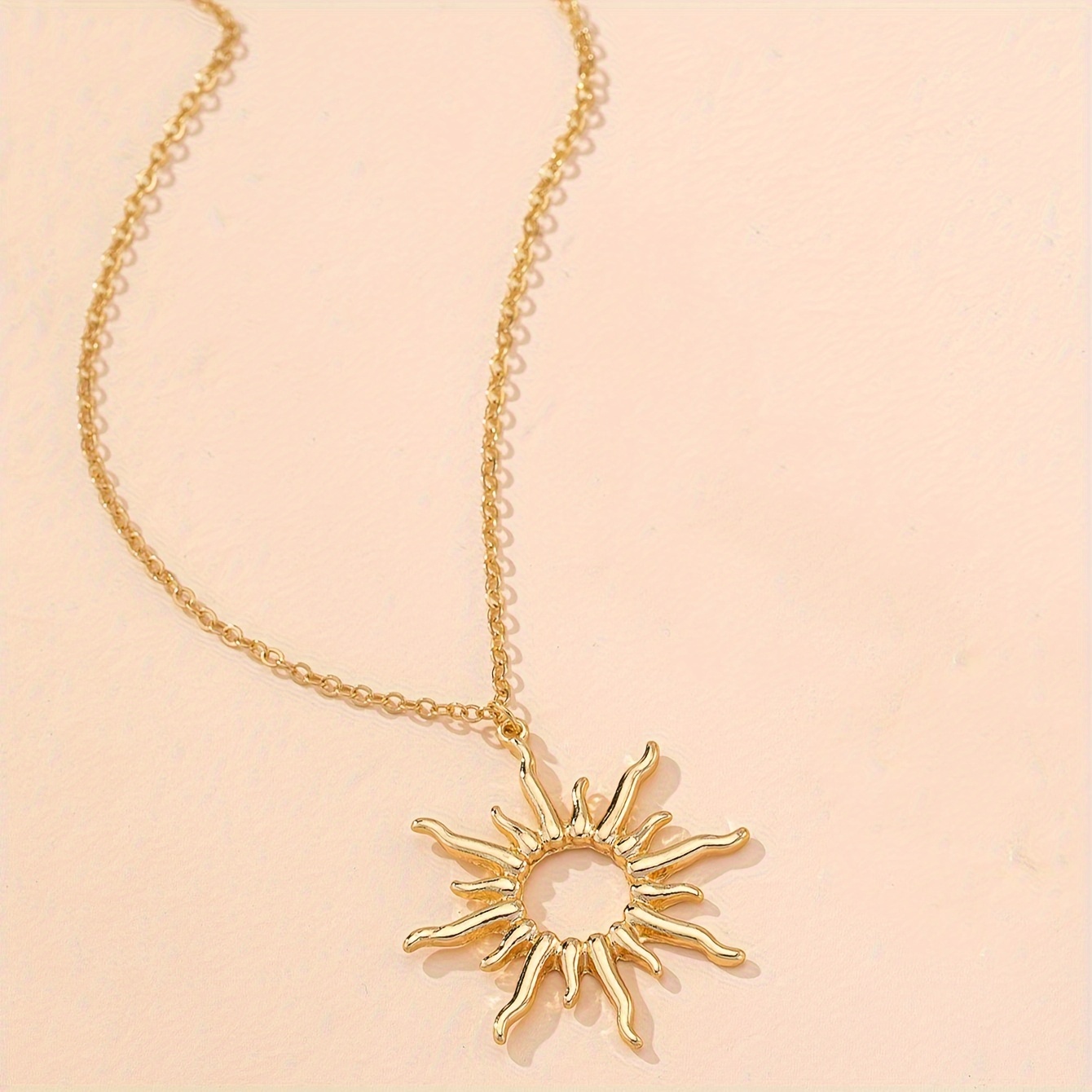 Geometric Sunflower Pendant Necklace: Bohemian Style, Alloy For Casual Attire