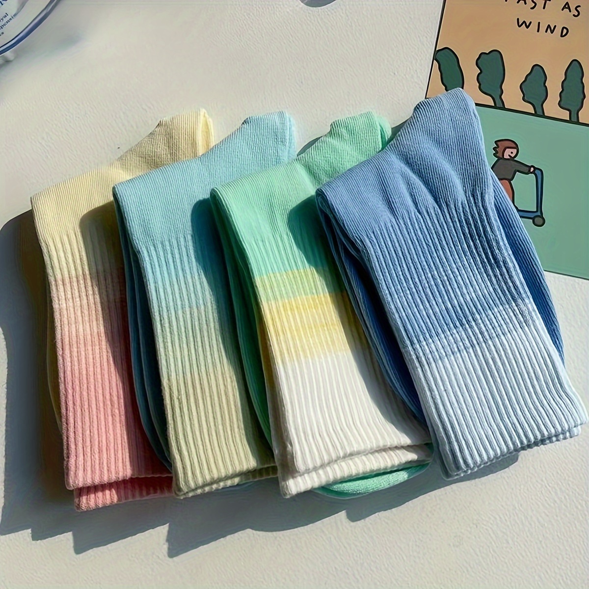 

4 Pairs Fashion Tie Dye Gradient Color Socks, Comfy & Breathable Mid Tube Socks, Women's Stockings & Hosiery