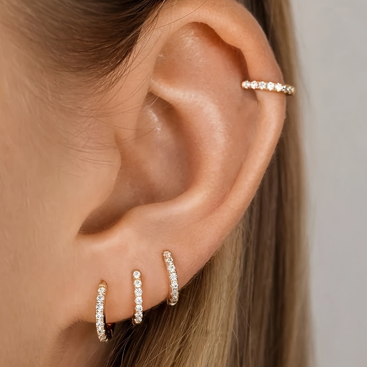 

4 Pairs Set Of Tiny Hoop Earrings Copper Jewelry Embellished With Shiny Rhinestones Elegant Leisure Style Trendy Female Gift Without Box