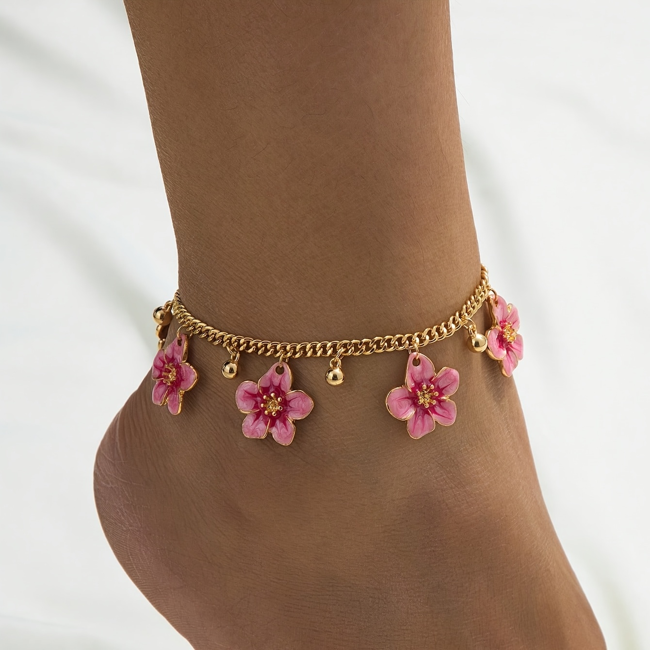 Image of 1pc Elegant Vintage French Style Handmade Tie-dye Gradient Pink 5-petal Flower And Golden Tiny Ball Pendant Anklet For Women (no Gift Box)