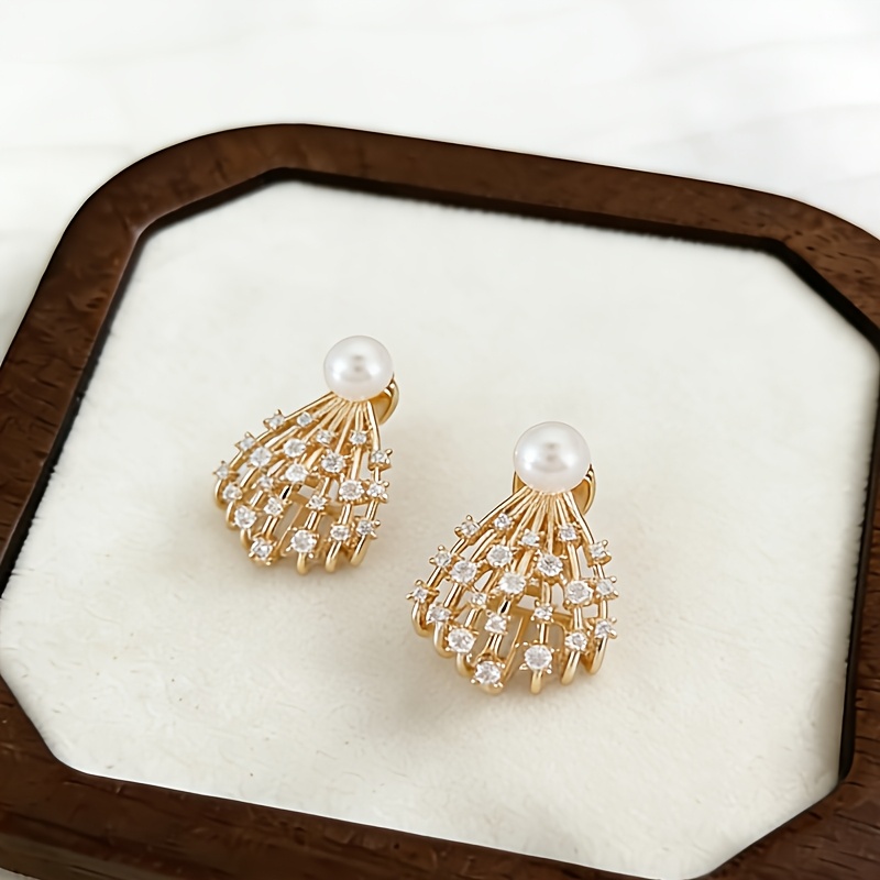 TEMU 1 Pair, Clip-on Earrings For No-pierced Ears, Fan-shaped Design With Sparkling Synthetic Zirconia, High-quality Copper With Synthetic Zirconia,