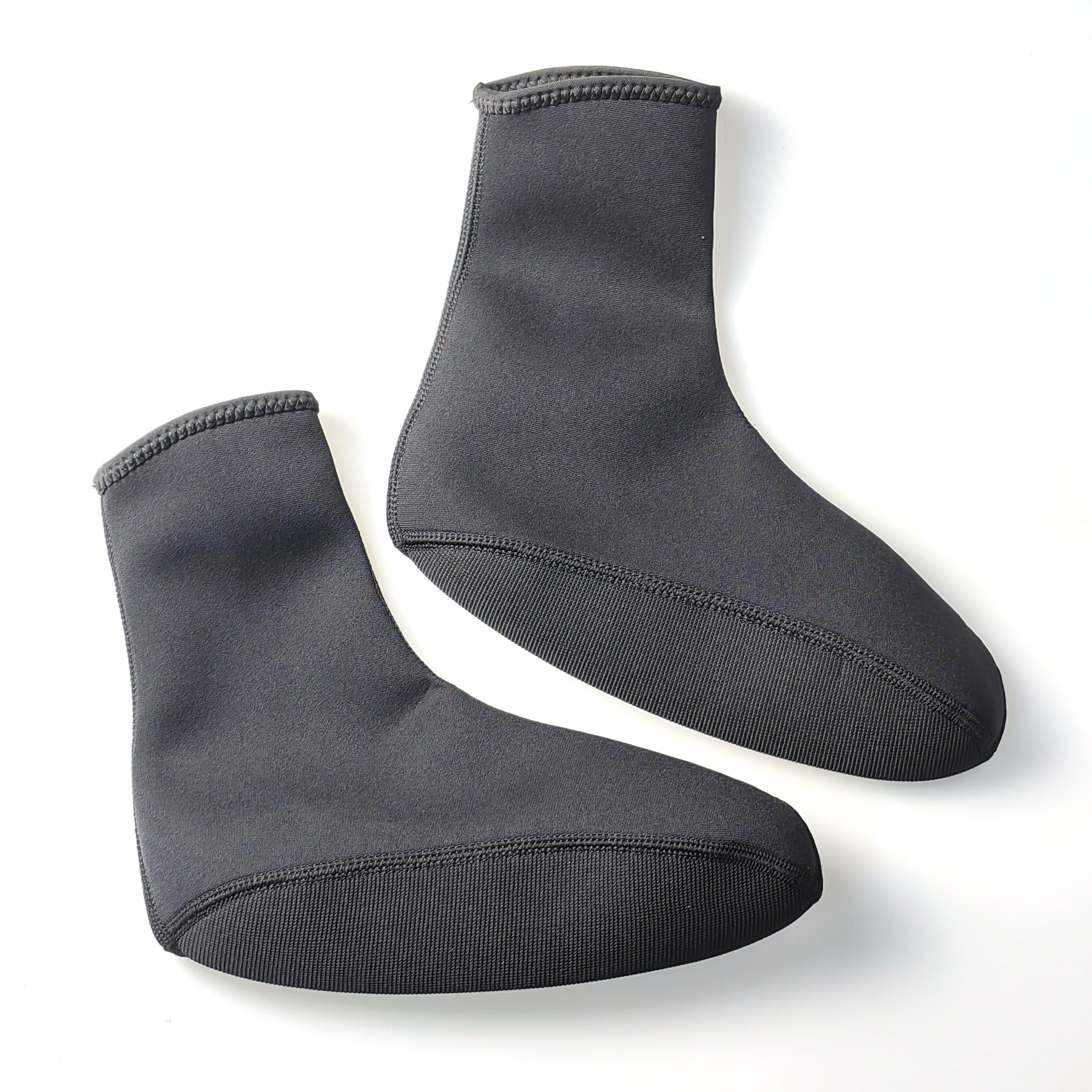2mm Neoprene Diving Socks for Men Women *-Calf Thickened Non-Slip  Socks, Ideal for Surfing, Snorkeling, and Outdoor Activities, Bla