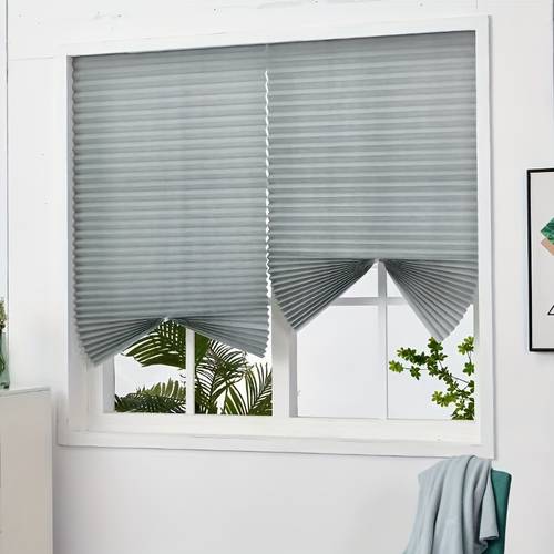 yeni stil perde, güneş işığına karşı korumalı ve yatak odası i̇çin gizlilik sağlayan, pileli ve delme gerektirmeyen, çeşitli ortamlara uygun