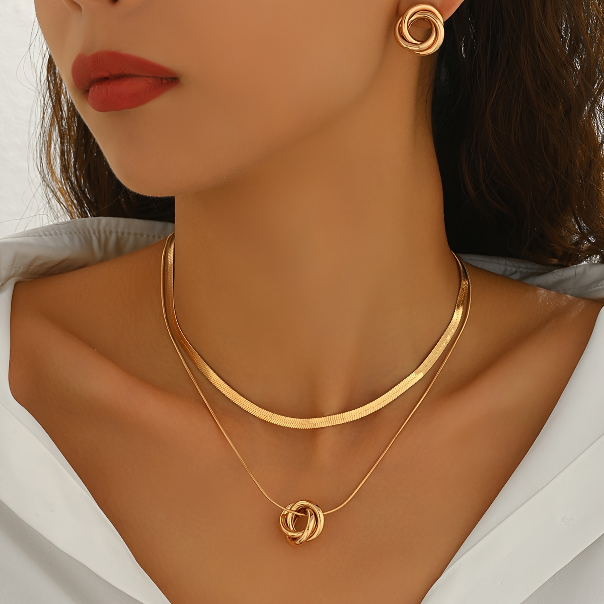 E-shop 2er-Set: Elegante schlichte Halskette Steckerohrringe, ein modisches Damenschmuck-Set. Mit elegantem geometrischem -Verschluss, kreisförmigem