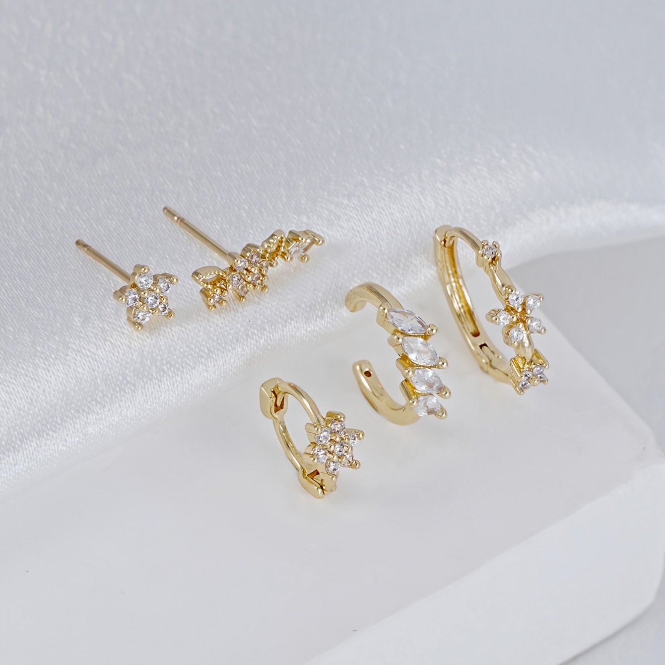 5pcs Exquisite Floral Synthetic Zirconia Stud Earrings Set