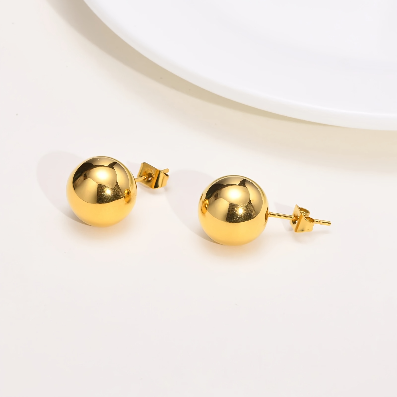 E-shop 1 Paar Unisex Minimalistische Runde Kugel-Ohrstecker, 8mm Mittelgroße 316 Edelstahl Perle 18K Goldbeschichtet, Geschenk für Frauen