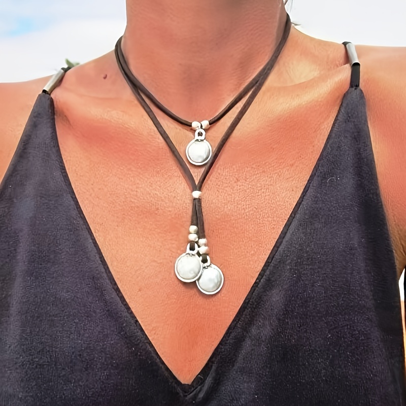 E-shop Eine vielseitige europäische amerikanische künstlerische Vintage-Anhänger-Halskette mit doppelter Schicht für Damen, geeignet für tägliches
