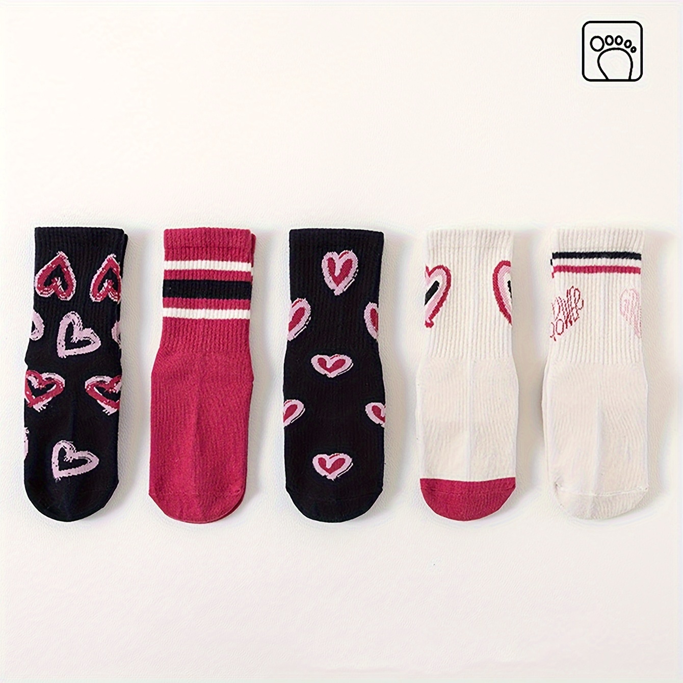 Image of 5-pair Girls' Medium To Large Size Heart And Stripe Pattern Floor Socks, Mid-calf Socks, Non-slip, Wear-resistant, Comfortable, Breathable, And Cute Socks, Suitable For , Outdoor And Indoor Wear