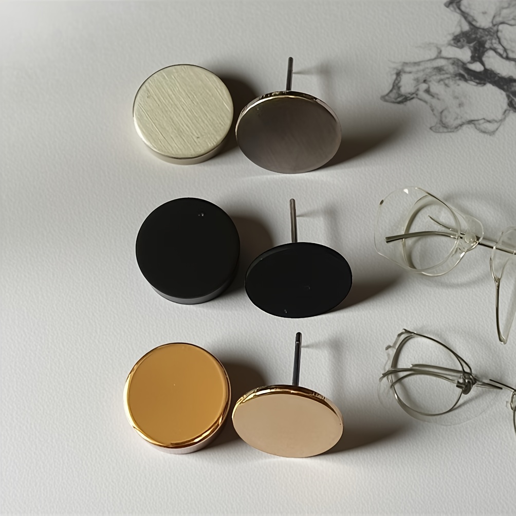 High-end Round Stud Earrings In