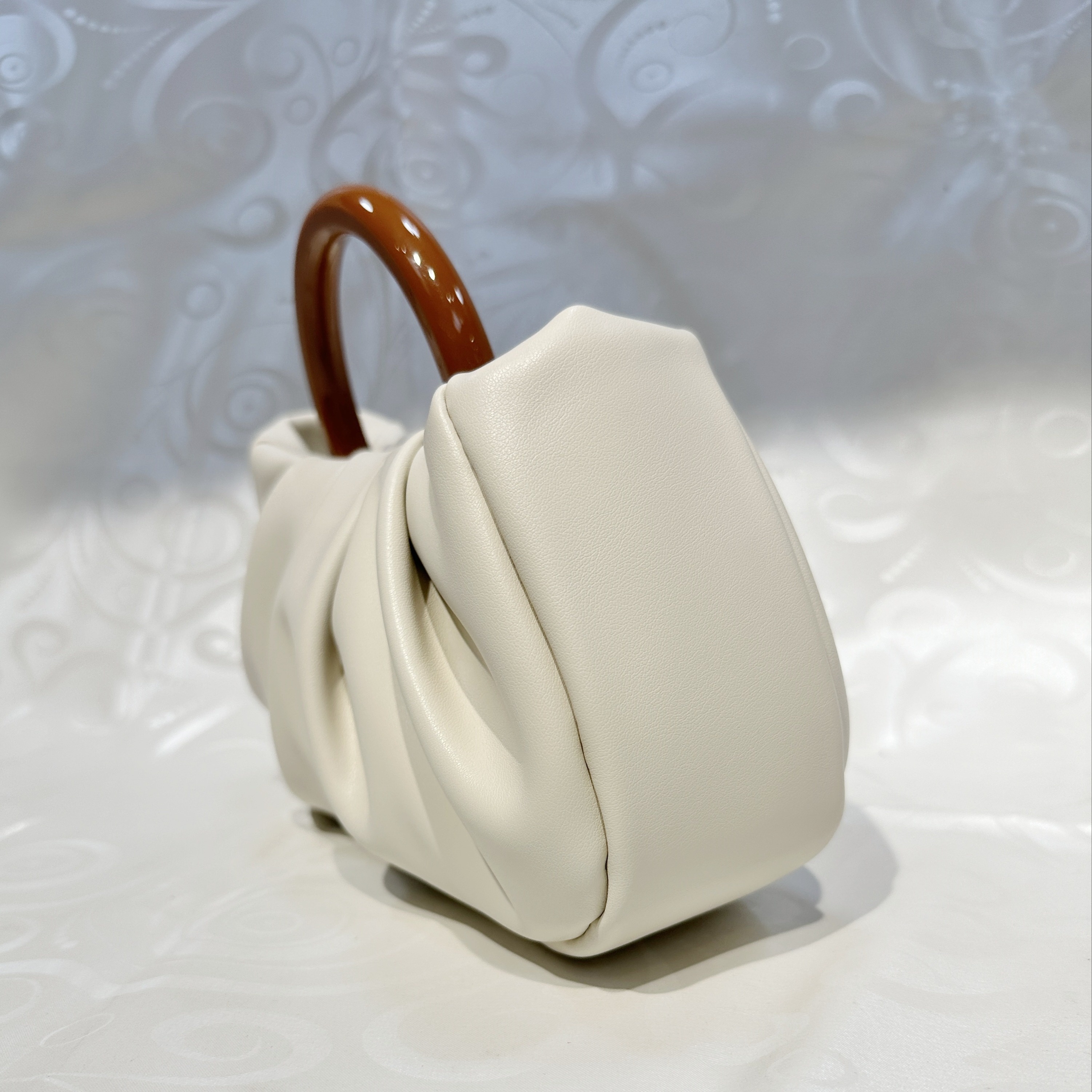 Elegant White Pleated Cloud Satchel - PU Leather Underarm Shoulder Bag, Magnetic Closure, Polyester Lined, Guangzhou Crafted
