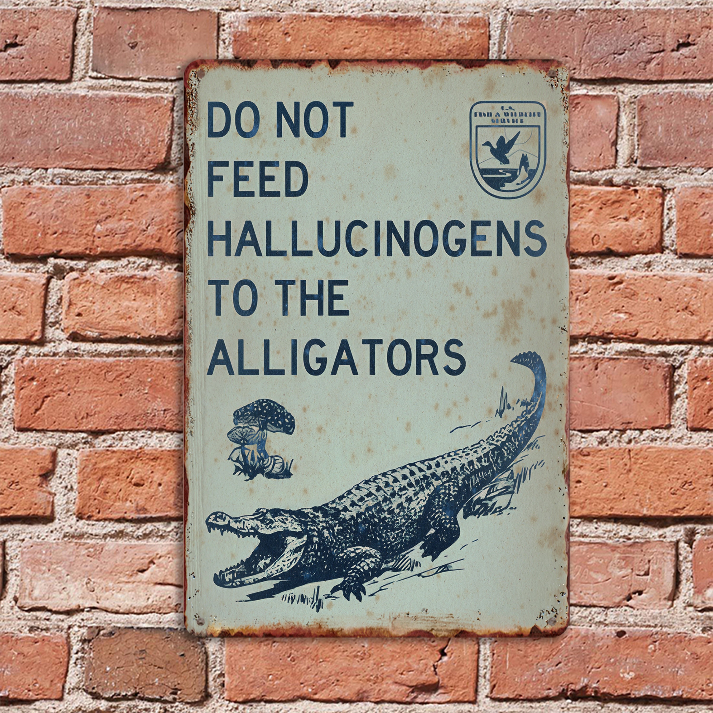 

Alligator Warning Sign - Do Not Feed Hallucinogens - Multipurpose Aluminum Wall Hanging Sign For Outdoor, Garden, Bar, Club, Farm, Home Decor - Vintage Satirical Funny Metal Poster (12x8 Inch)