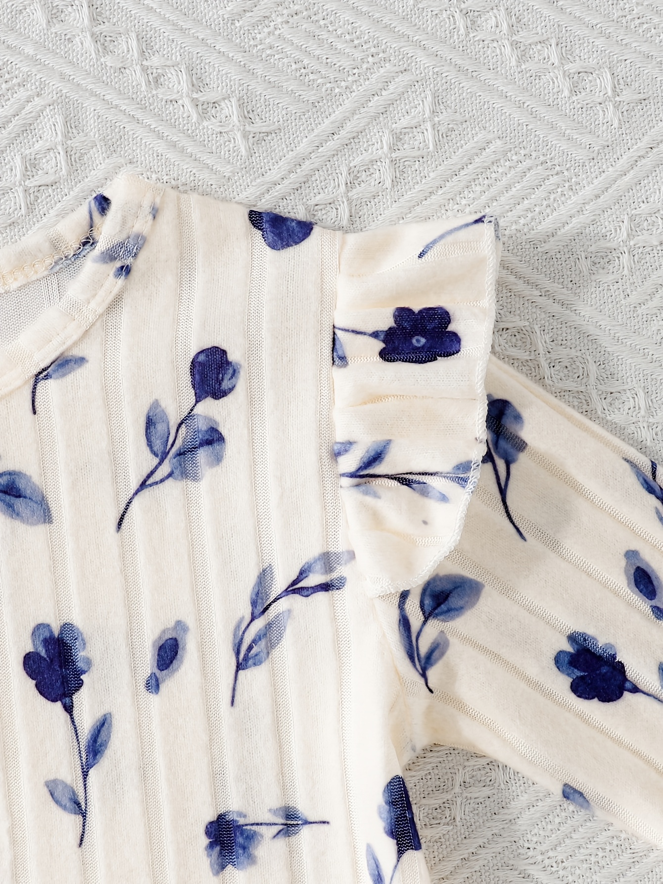 4pcs Young Girl Set: Floral Print Long Sleeve Top and Pants