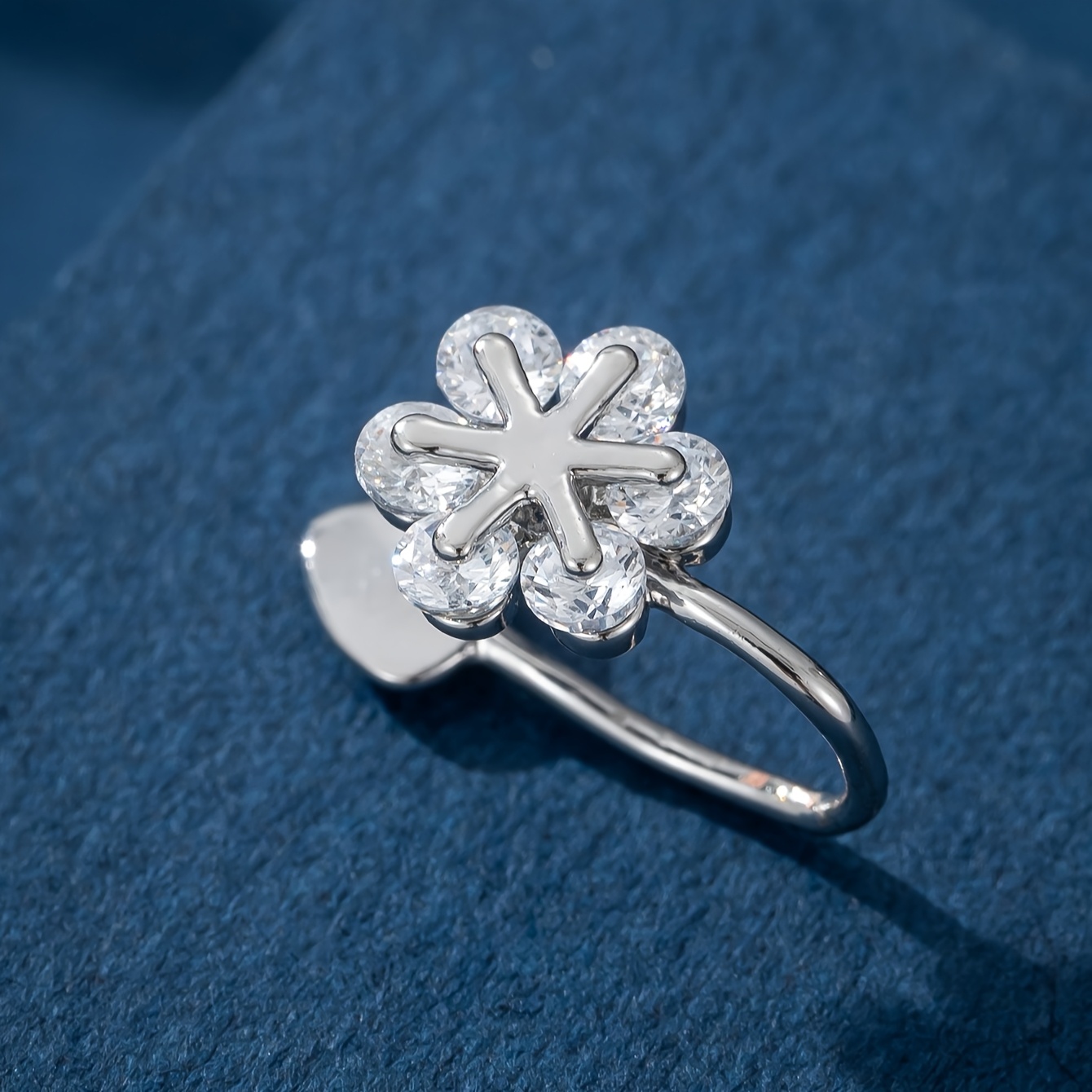 1pc Women's Minimalist Clip-on Earrings, Delicate Synthetic Synthetic Zirconia Flower Studs, Copper Accessories, Daily Date Jewelry