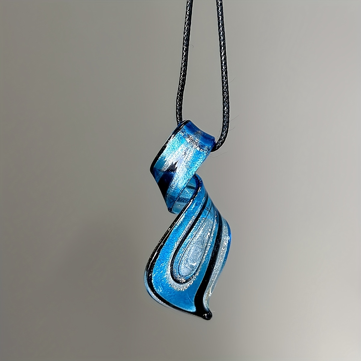 Twisted Spiral Artificial Crystal Pendant - For Valentine's Day, Anniversaries, And Birthdays, Suitable For Daily And Festive Wear, Halloween Christmas Gift