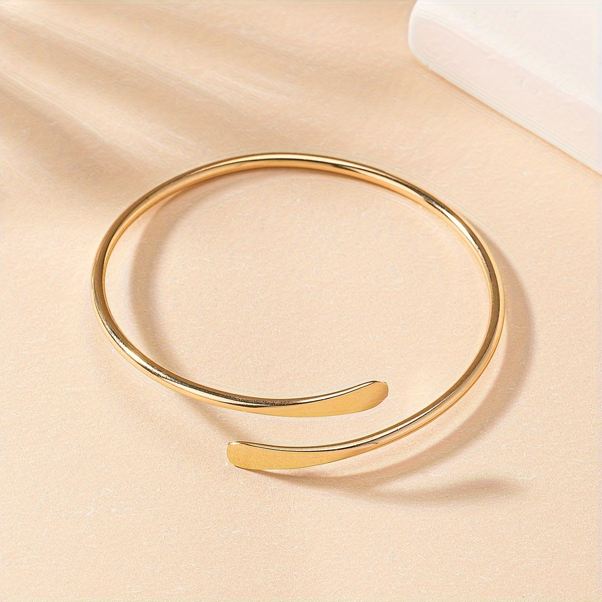 Image of 1pc 2024 Western Cross-border Double-end Crushed Glossy Open Bangle Fashion Easy Temperament All-match Jewelry Daily