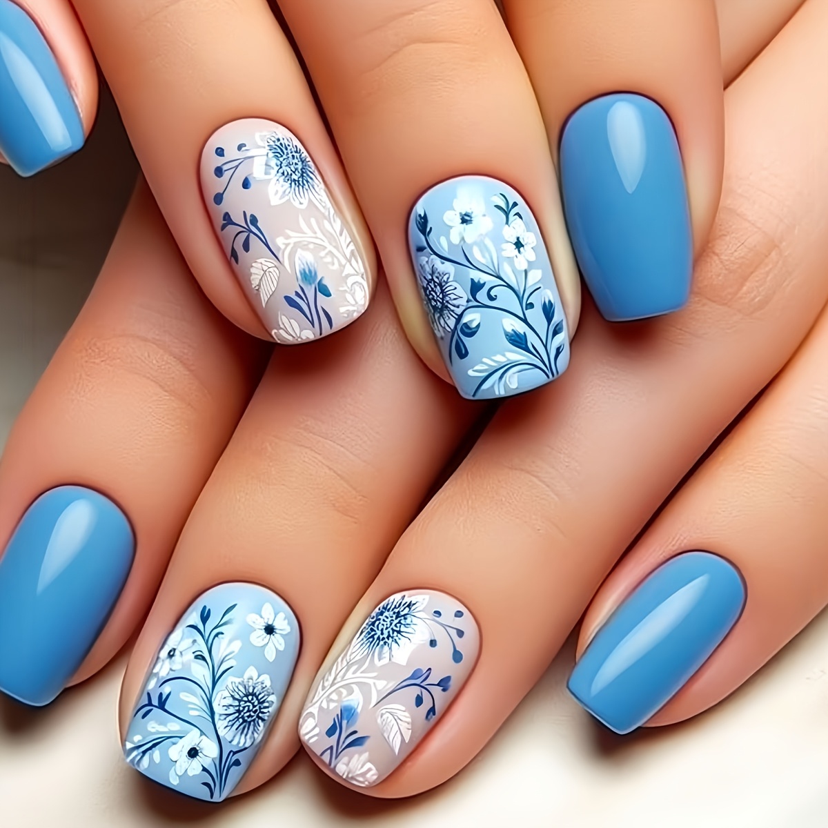 

24pcs Blue Floral Press-on Nails Set, Mixed Color , Short Forms With Jelly Glue & Nail File, Design For Women