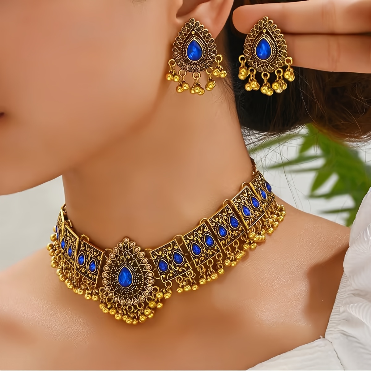 a set of middle eastern style retro elegant golden inlaid rhinestones water drop pendant choker necklace earrings for festivals birthdays dates   banquets weddings parties vacations shopping additions Product details 0