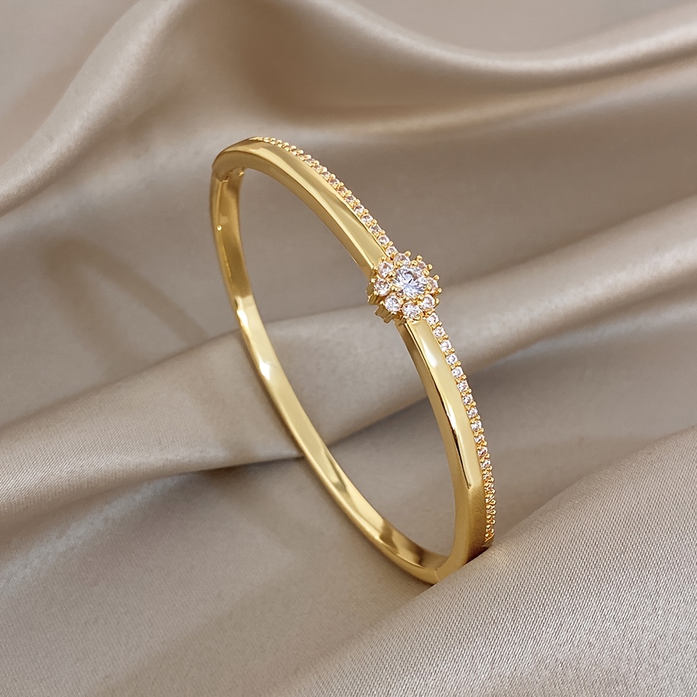 Exquisite Synthetic Zirconia Copper Bracelet for Women