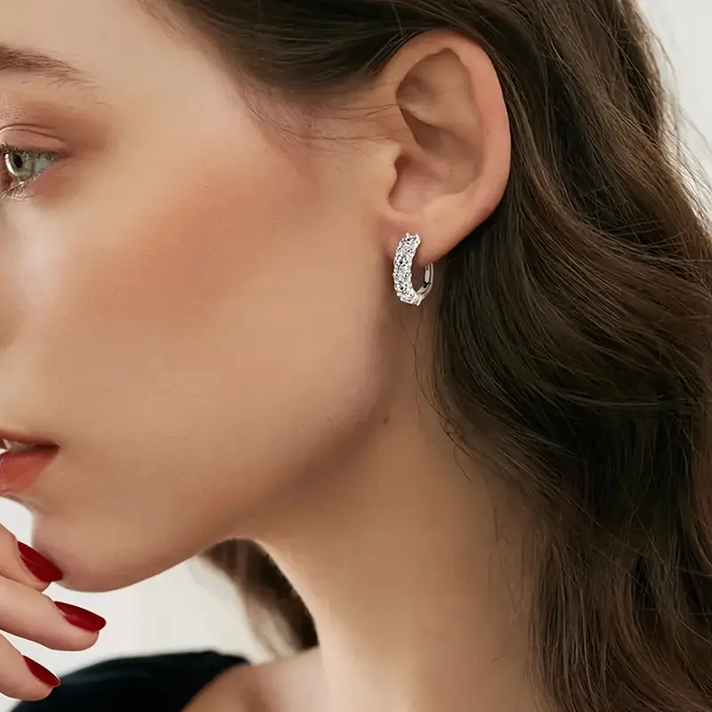 a pair of fashionable earrings for women 925 silver d shaped 1 38ct moissanite earrings elegant and exquisite a festival gift womens earrings jewelry gift earrings for women mothers day gift high quality womens jewelry gift box as a gift Product details 6