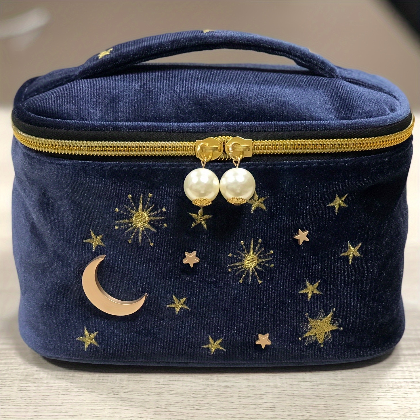 

Sac Cosmétique en Velours à Grande avec Broderie Étoile et Japonaise pour Femmes, Sac de Rangement , Cadeau pour Eld, Cadeau pour Ramadan