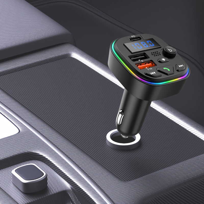 Автомобилен Bluetooth FM предавател с функция за отговаряне на обаждания. Може да зарежда мобилни телефони, таблети и други електронни устройства