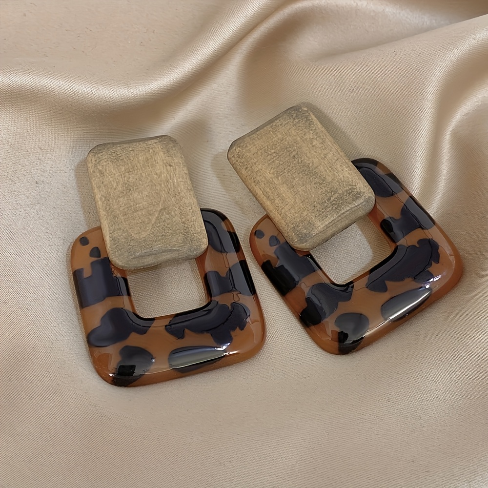 TEMU 2pcs Set Women Vintage Ear Stud Elegant Square Leopard Earring Easy Geometry Wooden Earrings Retro Charm Ear Additions Men Trendy Earring