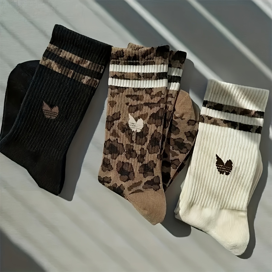 E-shop 3 Paar Damen Mid-Calf Socken Frühling Sommer Herbst Leopardenmuster Retro Color-Block Gestreifte Mid-Calf Socken Sportsocken Trendige Street