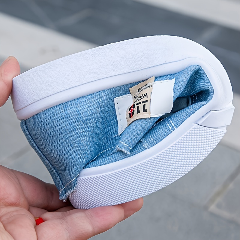 One Pair of Stylish Versatile Shoes, Low-Top White Sneakers with Elegant Breathability, Casual Single Shoes Showcasing Feminine Charm
