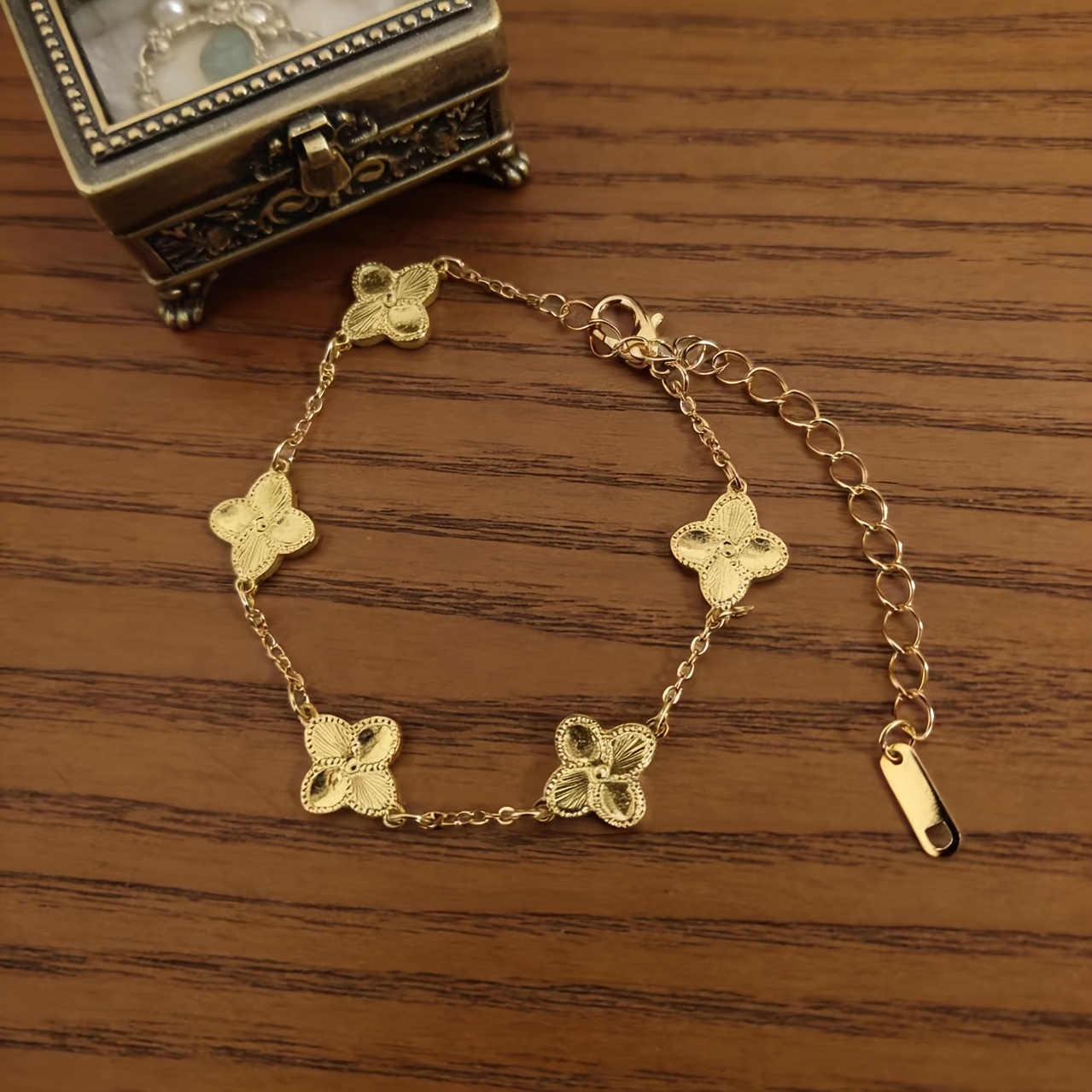 TEMU Pulsera elegante de de hojas dorado - Adecuada para uso diario y fiestas, accesorio de lujo para todo el año con dijes de , cadena para ,