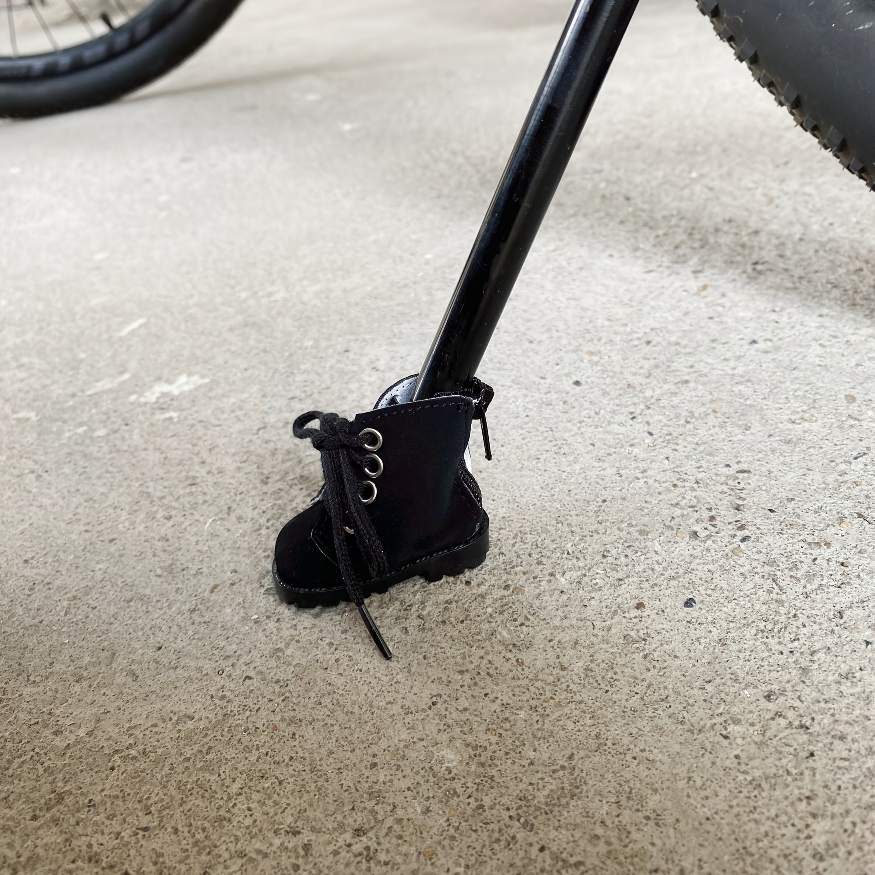 TEMU Decoración para bicicleta, pedal de zapato pequeño, accesorio que llama la atención
